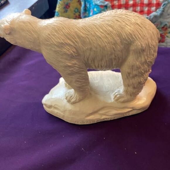 Red Mill Polar Bear Figurine - Picture 2 of 4